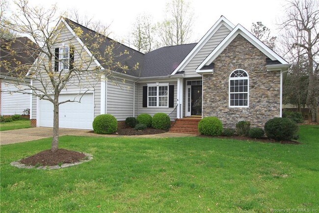 Building Photo - 6244 N Mayfair Cir