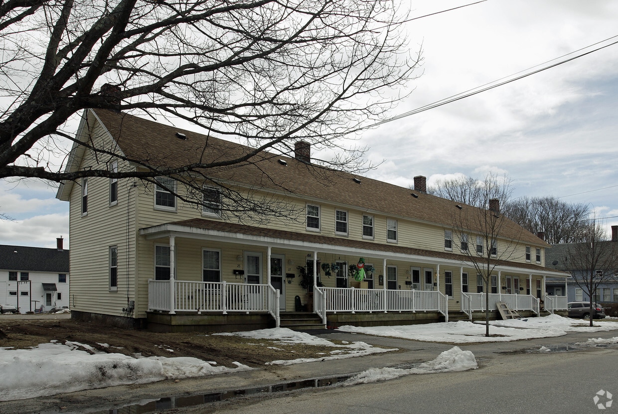 2535 C St, Whitinsville, MA 01588 Apartments in Whitinsville, MA