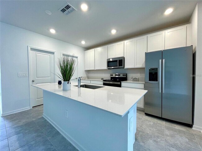 Building Photo - 2185 Aquifer Ln
