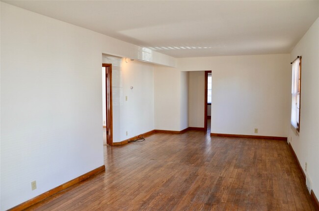 Building Photo - 2613 Jefferson Ave