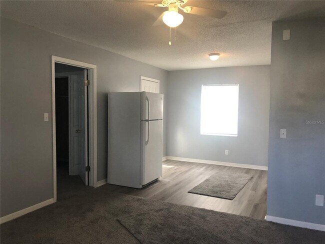 Building Photo - 27300 Flagler Ave