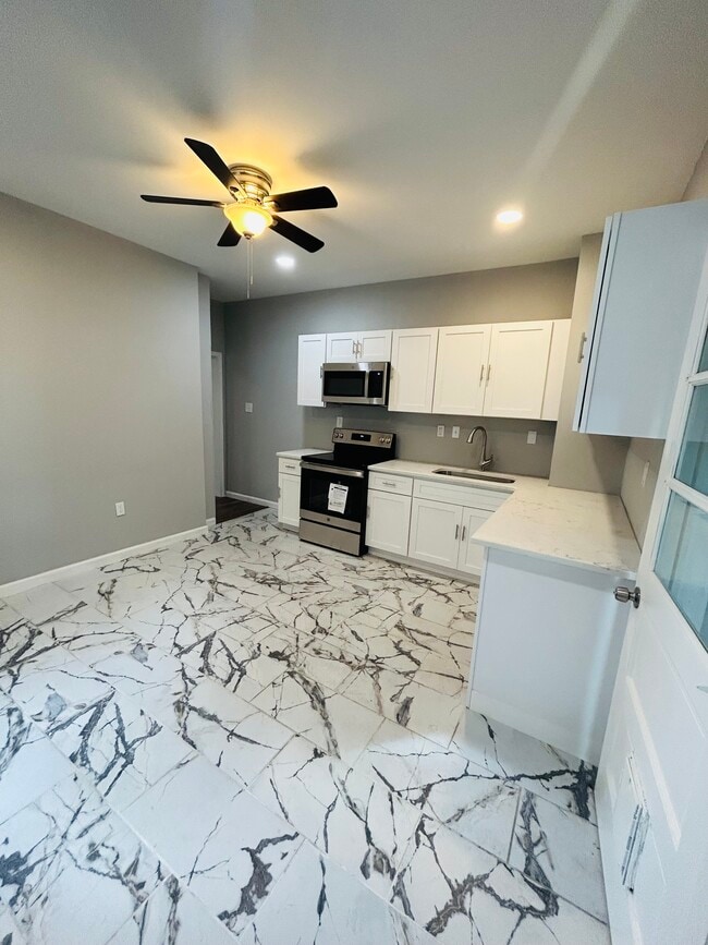 Building Photo - 307 Washington St