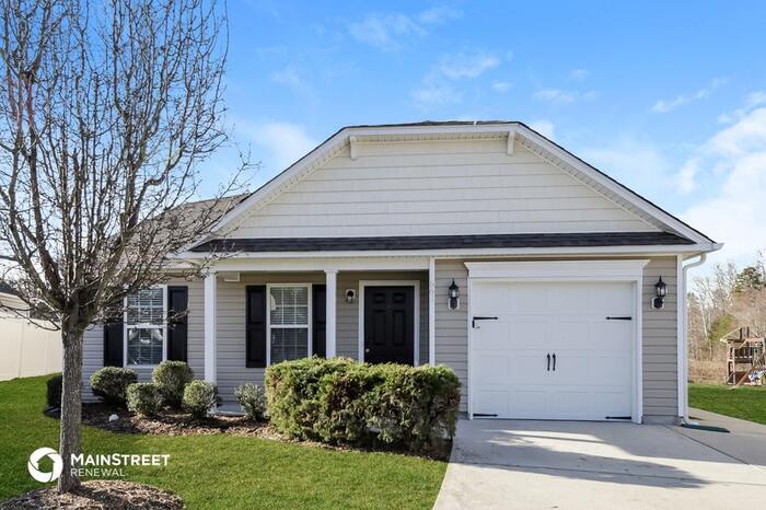 Foto principal - 661 SWITCHBACK CT, HIGH POINT, NC 27265