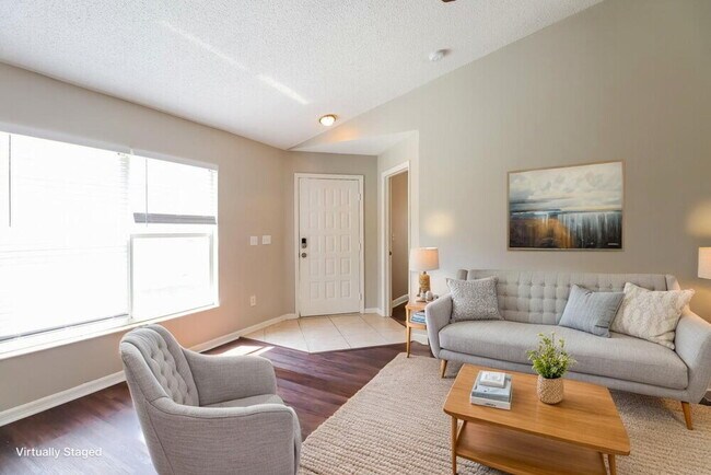 Foto del edificio - 6713 Summer Cove Dr