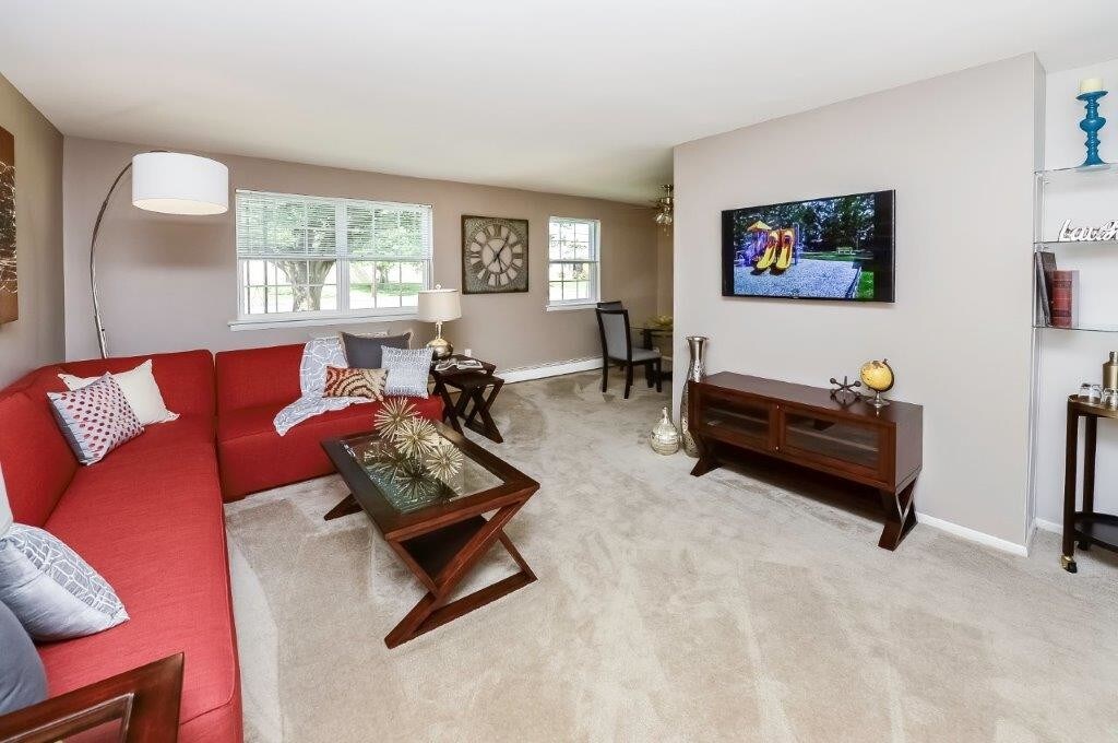 Camp Hill Plaza Apartment Homes Camp Hill, PA