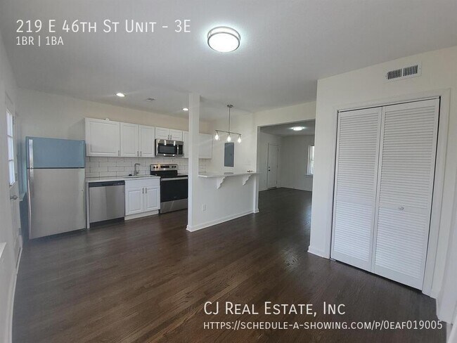 Foto del edificio - 219 E 46th St