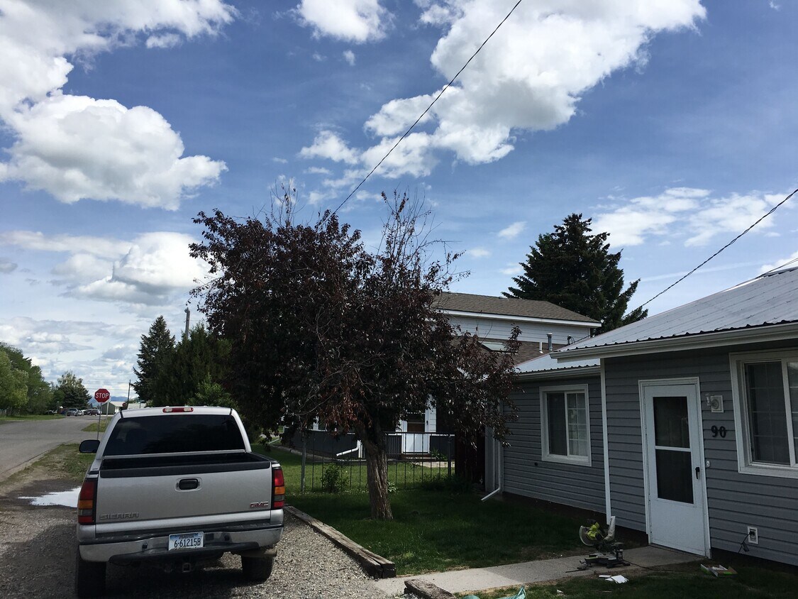 Foto principal - 90 W Penwell Ave