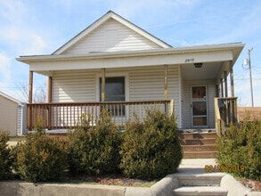 Building Photo - 2810 S Joplin Ave