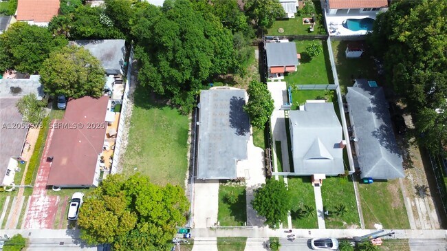 Foto del edificio - 3121 SW 25th St