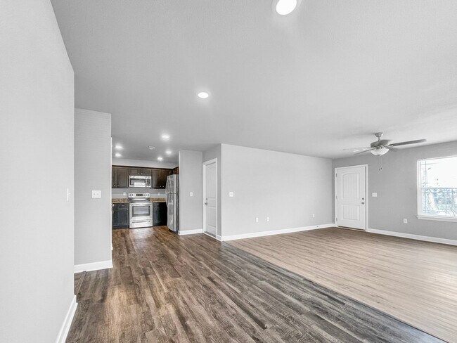 Foto del edificio - 213 SW Rose St