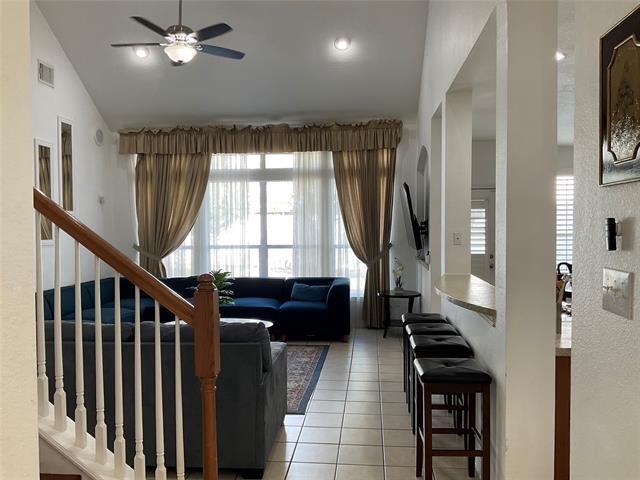 Building Photo - 2206 N Carroll Ave