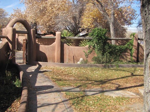 Building Photo - 3824 Corrales Rd
