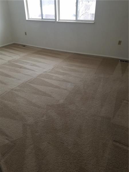 Building Photo - 3121 Laurel Ridge Cir