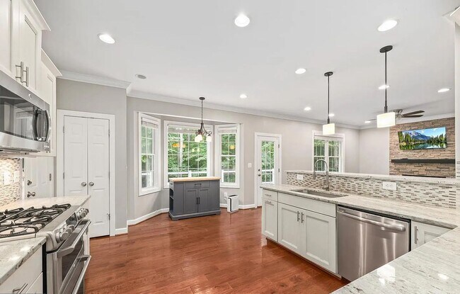 Foto del edificio - 16379 Covey Cir
