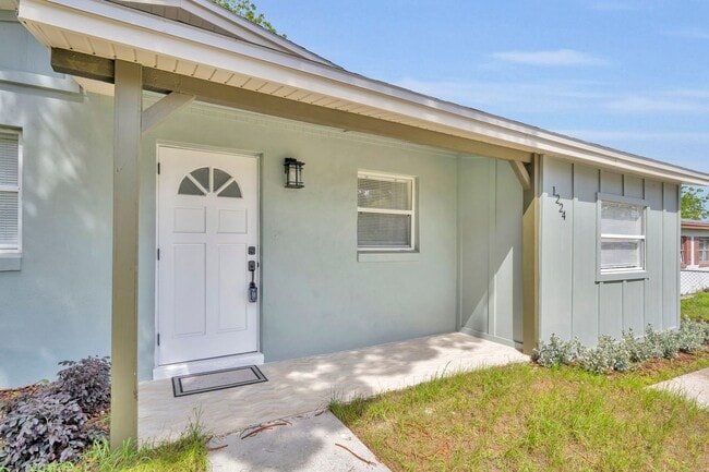 Building Photo - Charming 3 Bedroom, 2 Bathroom House!