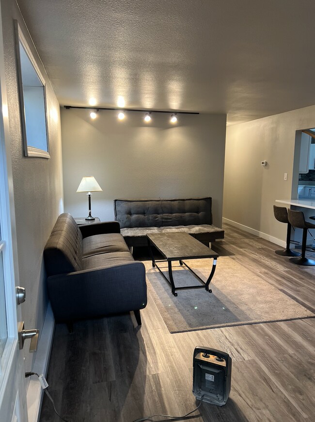 Building Photo - 1209 Ramona St