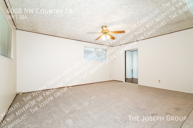 Foto del edificio - 4008 Country Ln NW