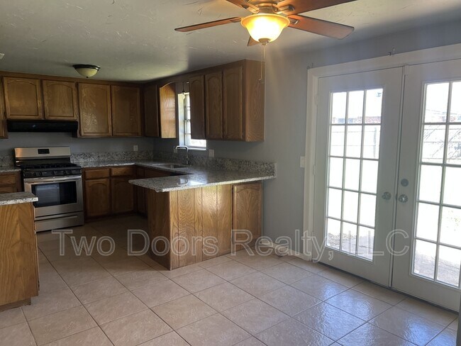 Building Photo - 1101 Teal Pl