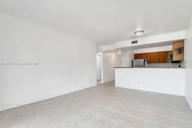 Foto del edificio - 5000 NW 79th Ave