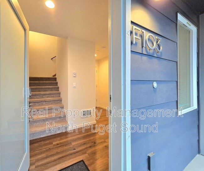 Foto del edificio - 17417 W Main St