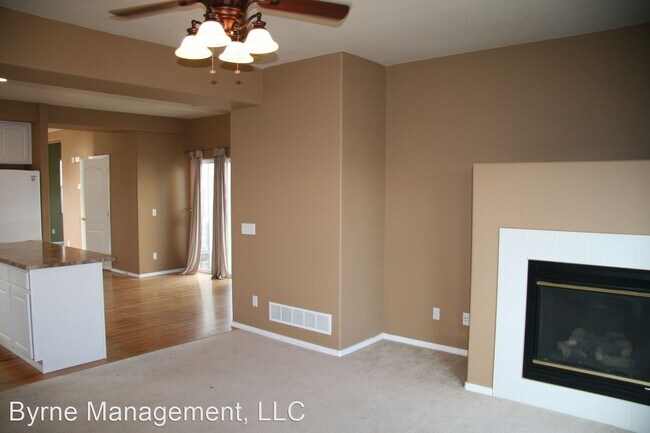 Foto del edificio - 6473 Shimmering Creek Dr