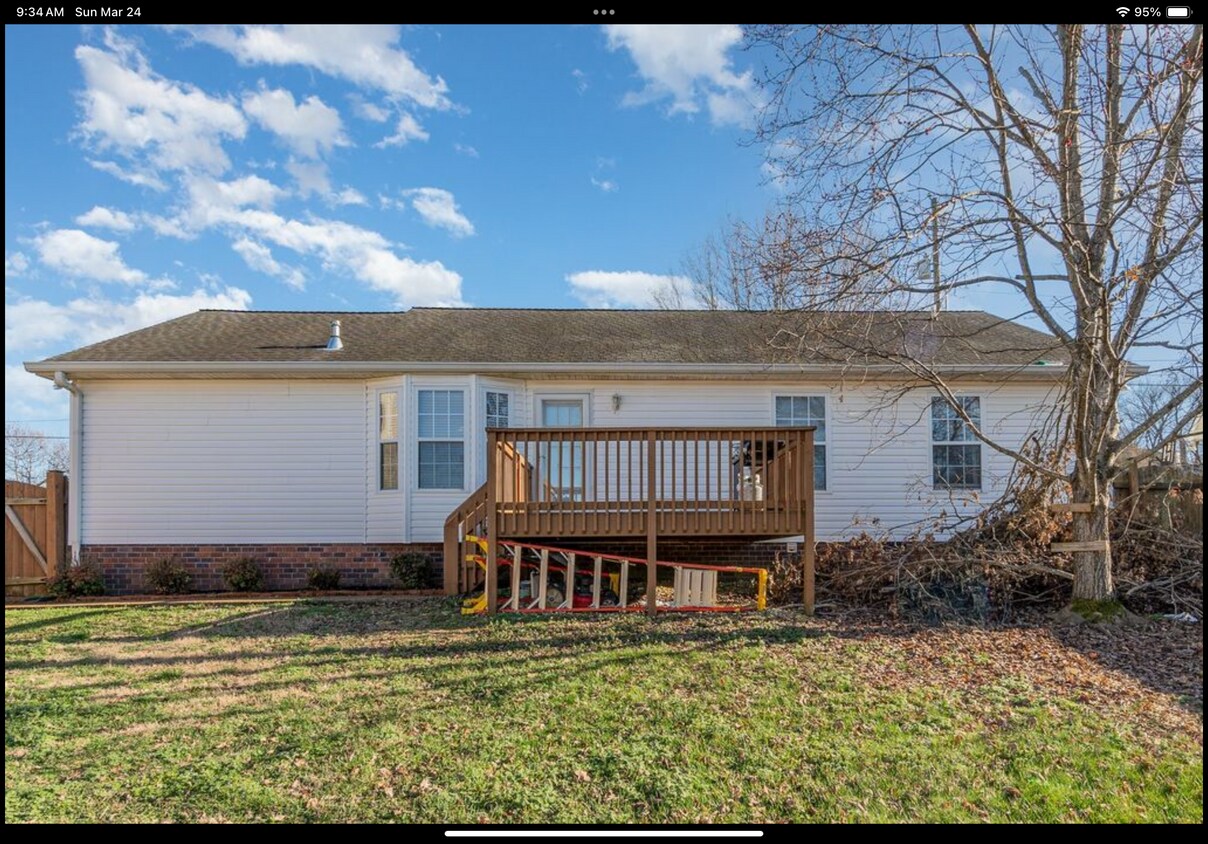 Foto del edificio - 3424 Harbor Hill Pl