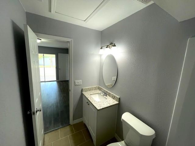 Foto del edificio - 705 Harland Ct