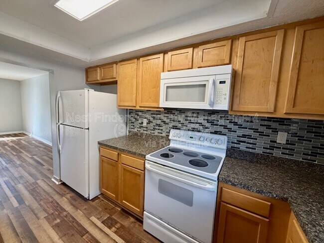 Foto del edificio - 11406 Bedford Oaks Dr