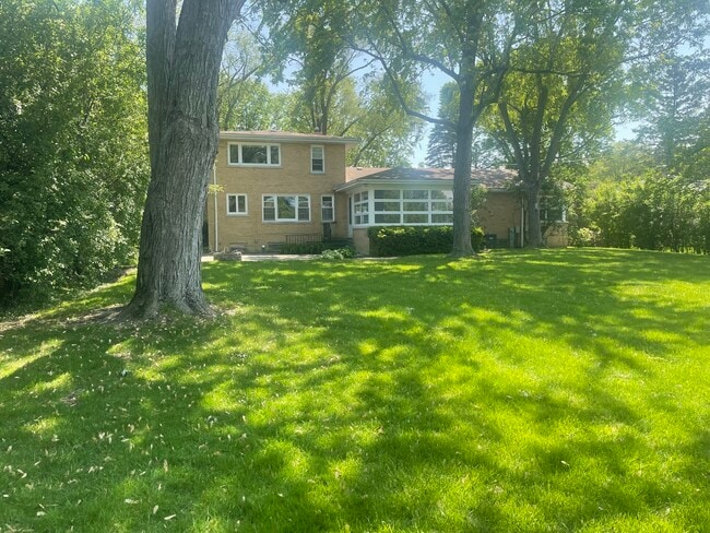 Building Photo - 1544 Longvalley Rd