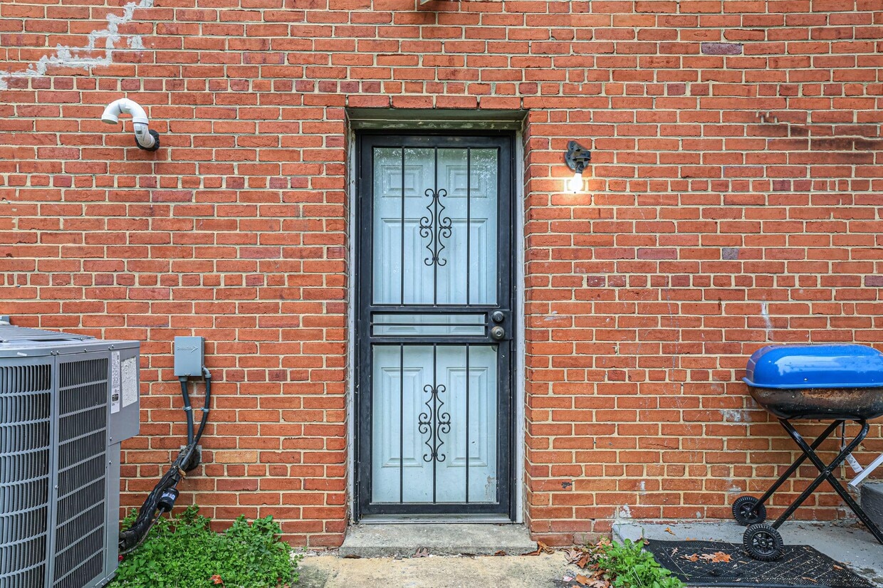 Photo - 3158 Westover Dr SE (Washington, DC)