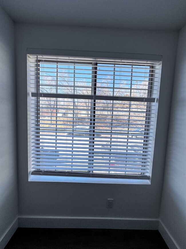 Building Photo - 724 W 1720 N