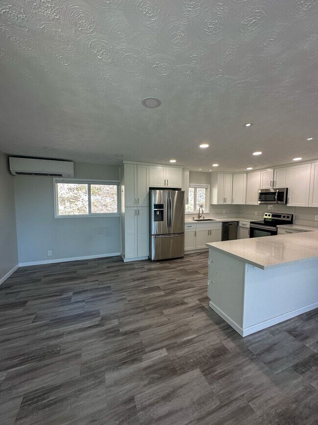 Building Photo - 2168E Maha Pl Honolulu HI. 96819