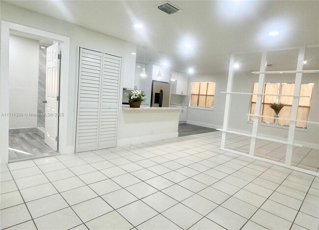 Foto del edificio - 3400 NW 5th Ct