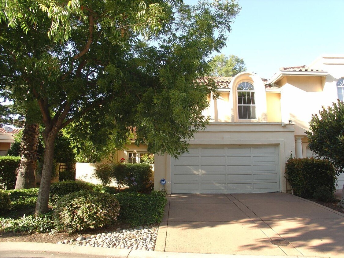 1359 Cuernavaca Circulo, Mountain View, CA 94040 House Rental in