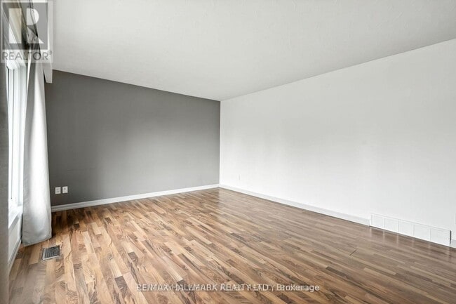 Building Photo - 301 Farewell St