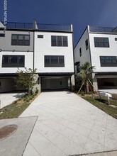 Building Photo - 2054 Prudential Dr