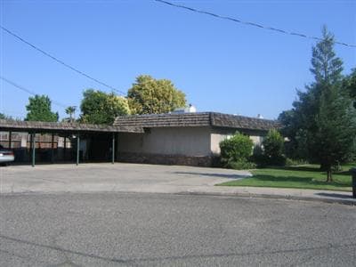 Building Photo - 835-857 Wakefield Rd