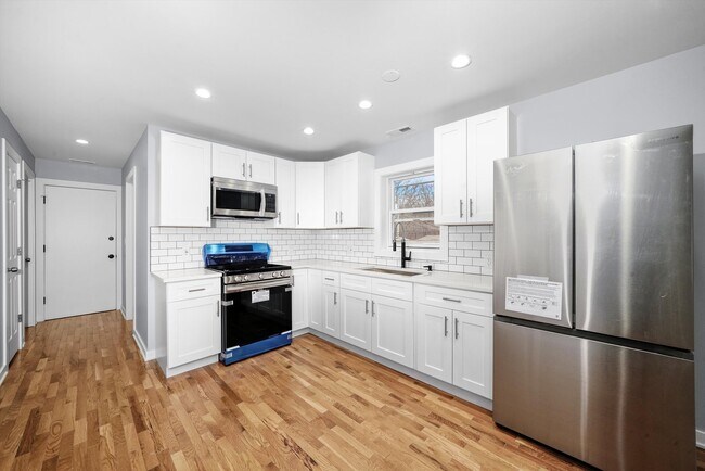 Building Photo - 11315 S Avenue G Ave