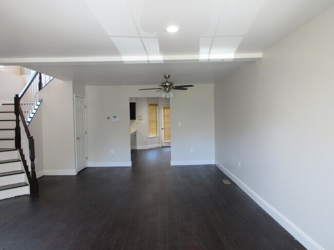 Building Photo - 15088 Jarrell Pl