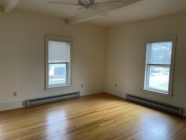 Living Room - 43 Jordan St