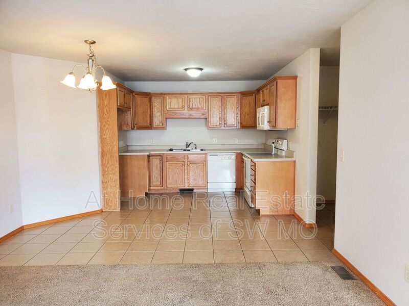 947 N Madison Ave, Republic, MO 65738 House Rental in Republic, MO