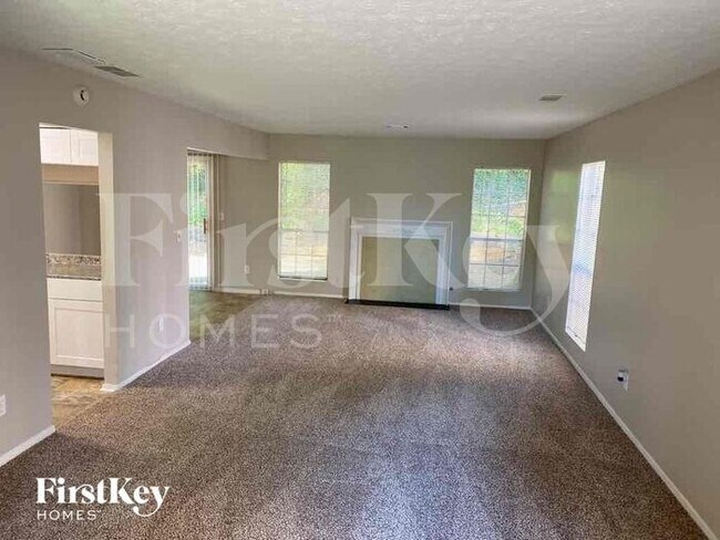 Building Photo - 5040 Leland Dr