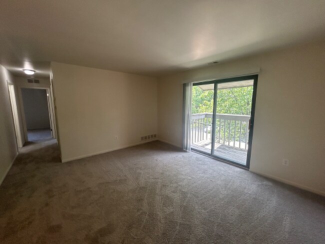Building Photo - 35431 Hickory Woods Dr