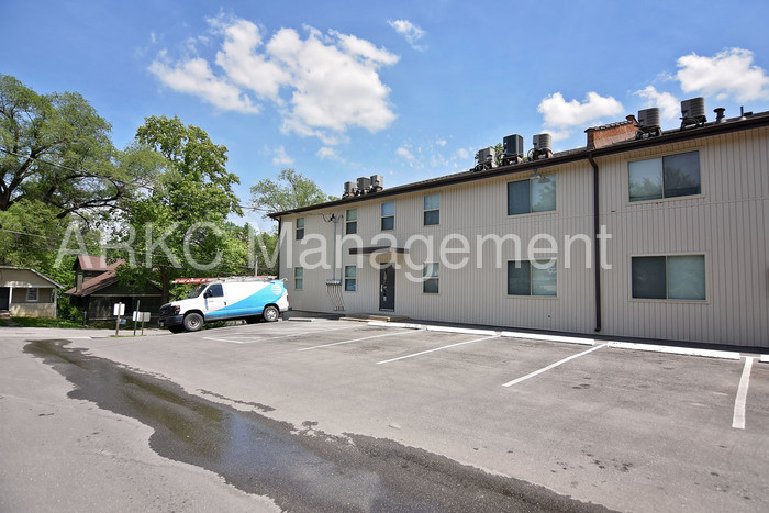 Primary Photo - 7002 Cleveland Ave