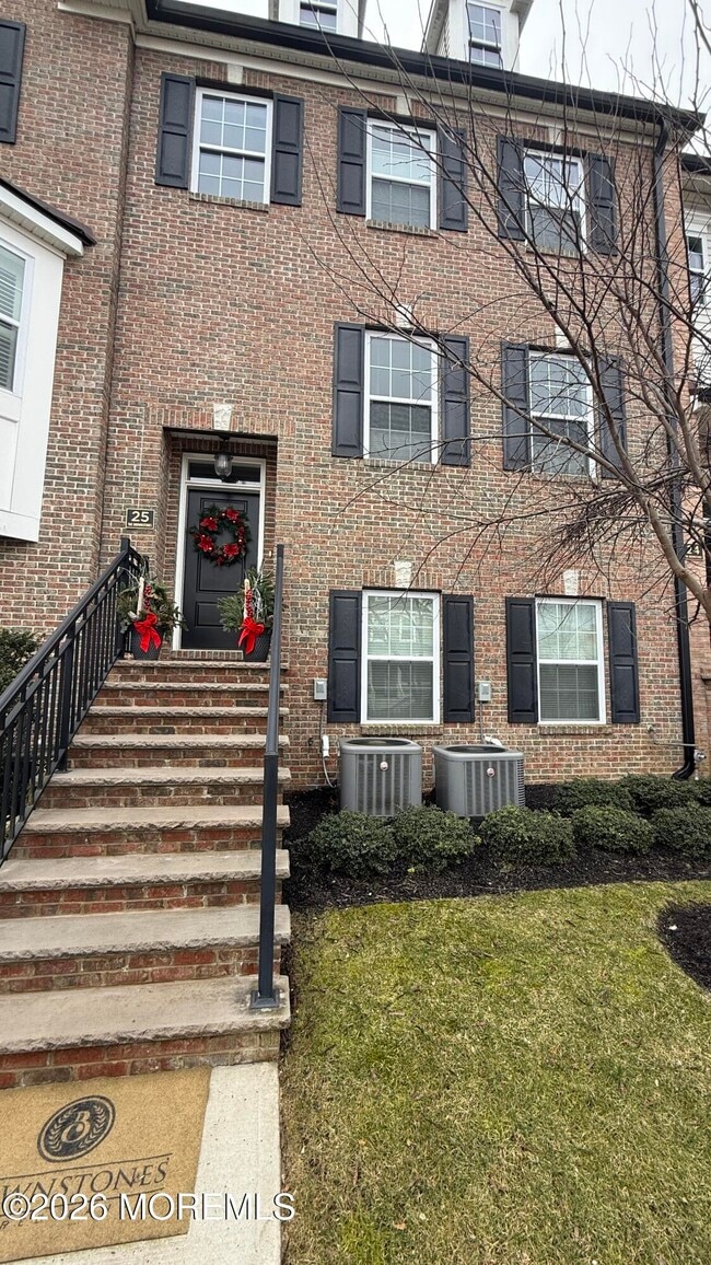 Building Photo - 25 Catherine St