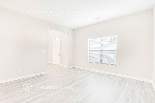 Foto del edificio - 90 Mary Jane Ln