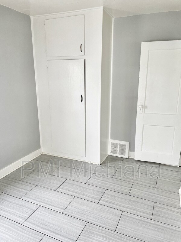 312 Harrison St, Mishawaka, IN 46544 Condo for Rent in Mishawaka, IN
