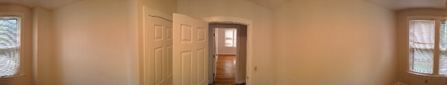Foto del edificio - 615 Burr Oak St