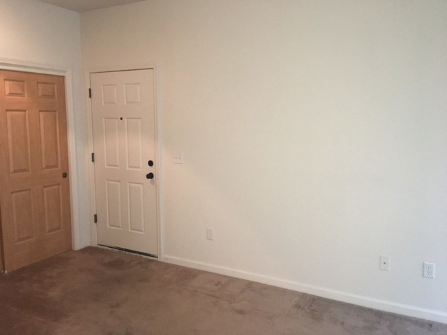 Building Photo - 181 Hillcrest Dr