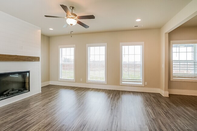 Building Photo - 361 McCollum Rd, Meridianville, AL